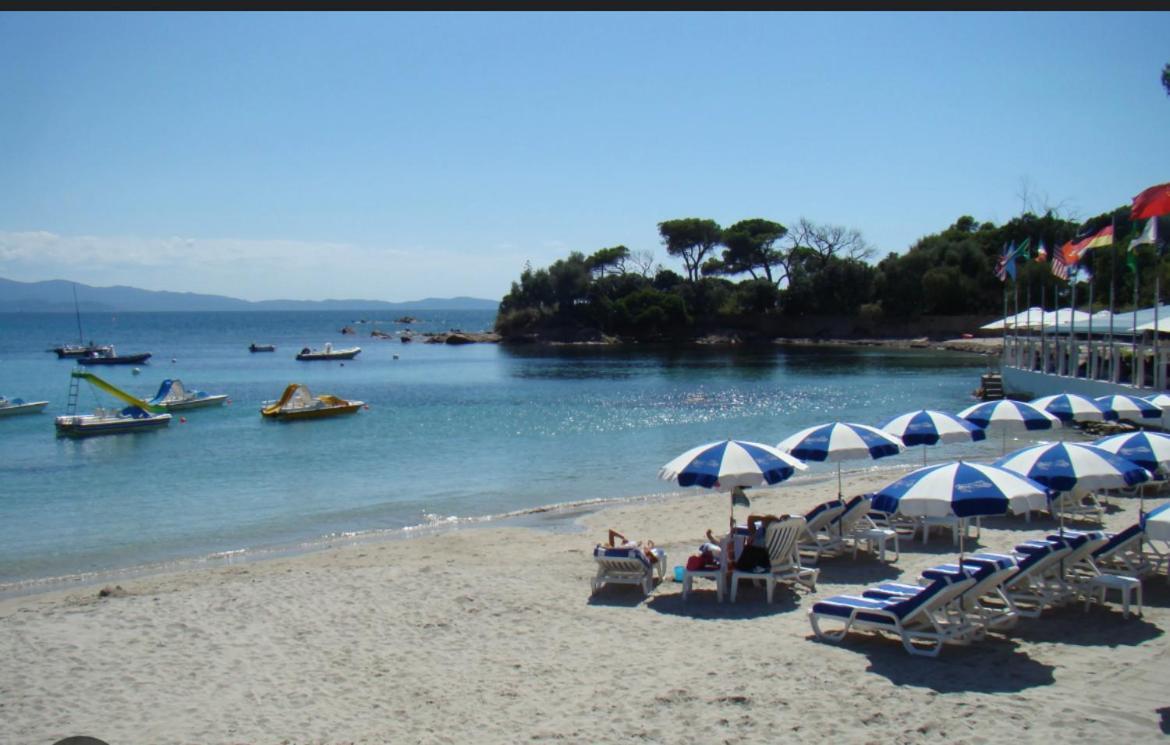 Superbe Pieds Dans L Eau Ajaccio Face A La Mer Plage De Sable Fin Route Des Iles Des Sanguinaires Zewnętrze zdjęcie